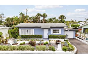 24 Douglas Drive, Ocean Ridge, FL 33435 - MLS#B26043462