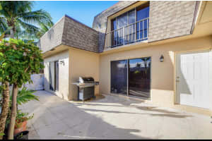 4101 Waterview Circle, Palm Springs, FL 33461 - MLS#B26043568
