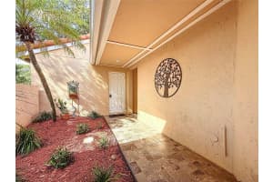 1420 Seagrape Circle, Weston, FL 33326 - MLS#B26043631