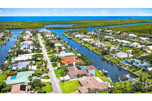 8422 Royal Street, Hobe Sound, FL 33455 - MLS#B26043665