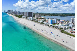 201 Van Buren St Apt 205, Hollywood, FL 33019, - MLS#B26043729