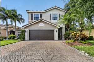 8135 Cantabria Falls Drive, Boynton Beach, FL 33473 - MLS#B26043852