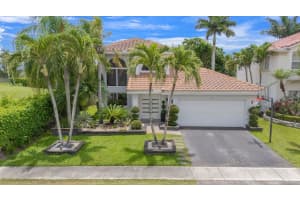 52 Gables Boulevard, Weston, FL 33326 - MLS#B26043869