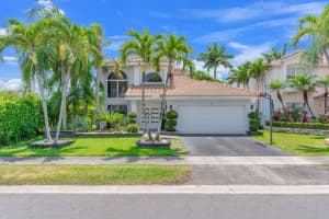 52 Gables Boulevard, Weston, FL 33326 - MLS#B26043869