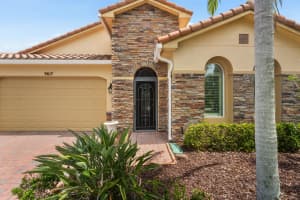 9617 Gum Tree Court, Port Saint Lucie, FL 34987 - MLS#B26043944