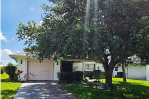 5415 Crystal Anne Drive, West Palm Beach, FL 33417 - MLS#B26044092