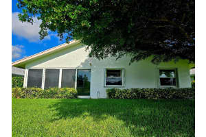 5415 Crystal Anne Drive, West Palm Beach, FL 33417 - MLS#B26044092