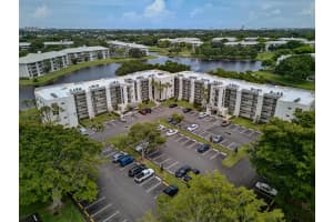 9420 Poinciana Place, Davie, FL 33324 - MLS#B26044161