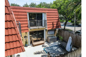 725 Nw 99th Circle, Plantation, Fl 33324, Plantation