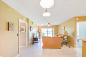 1590 S 42ND Cir Apt 106, Vero Beach, FL 32967, - MLS#B26044272