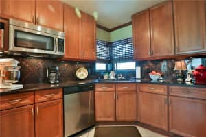 8740 Eagle Run Dr, Boca Raton, FL 33434, Sold 01/17/17