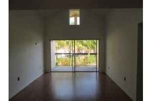 6288 NW 186th St, Hialeah, FL 33015, Sold 04/14/16