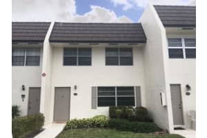 9050 NW 28th St, Coral Springs, FL 33065, Sold 05/09/16