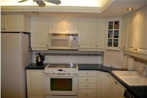 725 N Riverside Dr, Pompano Beach, FL 33062, Sold 08/05/16