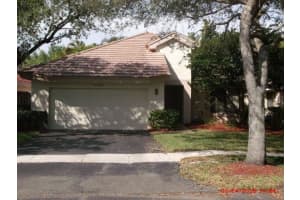 9721 NW 18th Ct, Plantation, FL 33322, Sold 05/18/16