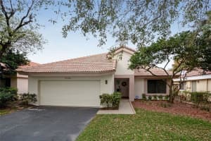9721 NW 18th Ct, Plantation, FL 33322, Sold 05/18/16
