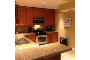 4225 NW 76th Ave, Hollywood, FL 33024, Sold 05/12/16