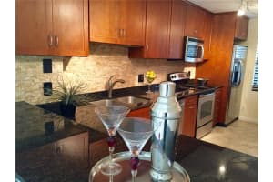 2029 N Ocean Blvd, Fort Lauderdale, FL 33305, Sold 10/18/16