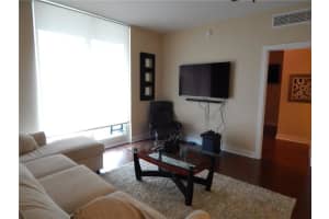 315 NE 3rd Ave, Fort Lauderdale, FL 33301, Sold 09/30/16