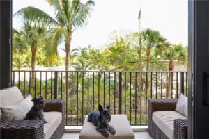 2300 NE 33rd Ave, Fort Lauderdale, FL 33305, Sold 05/19/16