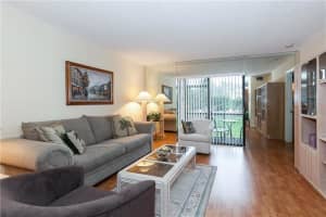 10500 NW 10th St, Pembroke Pines, FL 33026, Sold 08/22/16