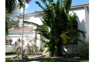 9841 SW 3rd St, Pembroke Pines, FL 33025, Sold 06/24/16