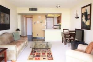 333 NE 21st Ave, Deerfield Beach, FL 33441, Sold 06/08/16