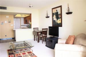 333 NE 21st Ave, Deerfield Beach, FL 33441, Sold 06/08/16