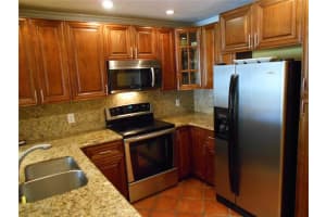 401 SE 10th St #102b, Dania Beach, FL 33004, Sold 04/29/16