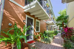 2263 NE 9th Ave, Wilton Manors, FL 33305, Sold 05/06/16