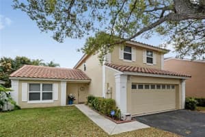 890 NW 97th Ave, Plantation, FL 33324, Sold 06/21/16