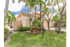 5817 NW 122nd Dr, Tamarac, FL 33321, Sold 05/18/16