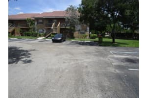 10326 NW 8th St, Pembroke Pines, FL 33026, Sold 05/12/16