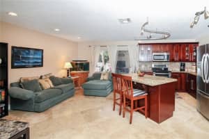 9536 NW 9th Ct, Plantation, FL 33324, Sold 06/14/16