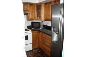 1050 SE 15th St, Fort Lauderdale, FL 33316, Sold 08/01/16