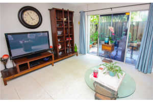 809 W Oakland Park Blvd APT K3, Wilton Manors, FL 33311, Sold 06/24/16