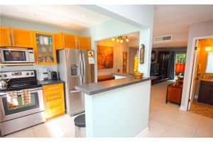 809 W Oakland Park Blvd APT K3, Wilton Manors, FL 33311, Sold 06/24/16