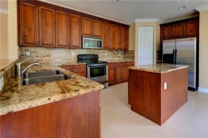 7113 Pinecreek Ln, Coconut Creek, FL 33073, Sold 05/27/16