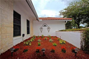 872 NW 108th Ln, Coral Springs, FL 33071, Sold 07/15/16