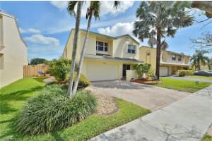 9743 SW 59th St, Cooper City, FL 33328, Sold 06/08/16
