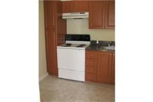 4005 N University Dr, Sunrise, FL 33351, Sold 07/13/16