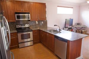 6979 NW 75th St, Parkland, FL 33067, Sold 07/22/16