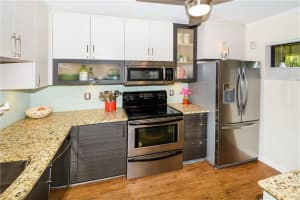 2450 NE 15th Ave, Wilton Manors, FL 33305, Sold 08/11/16