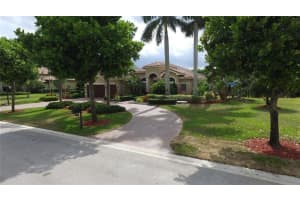 2689 Juniper Ln, Davie, FL 33330, Sold 11/01/16