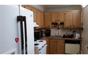 3720 NW 88th Ave, Sunrise, FL 33351, Sold 10/31/16