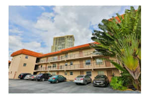 4143 N Ocean Blvd, Fort Lauderdale, FL 33308, Sold 02/21/17
