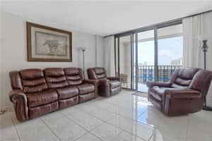 322 Buchanan St, Hollywood, FL 33019, Sold 11/20/17