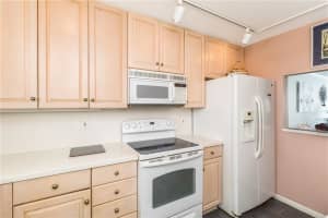511 Bayshore Dr, Fort Lauderdale, FL 33304, Sold 04/12/17