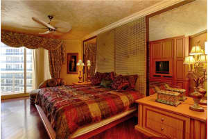 9559 Collins Ave, Surfside, FL 33154, Sold 03/23/17