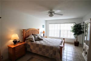 7052 SW 23rd St, Davie, FL 33317, Sold 07/12/16